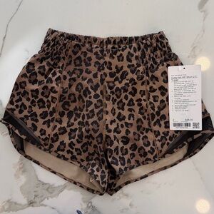 Lululemon Hotty Hot High Rise Shorts 2.5” Leopard Size 2